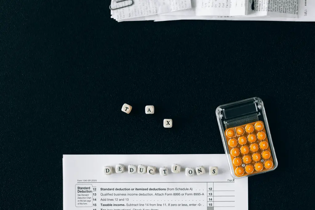 tax deduction calculation - featured image
