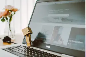 amazon box and laptop - featured image