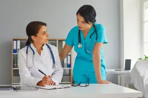 Doctor and Physician assistant - featured image